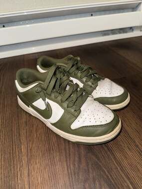 Nike Dunk Low Medium Olive